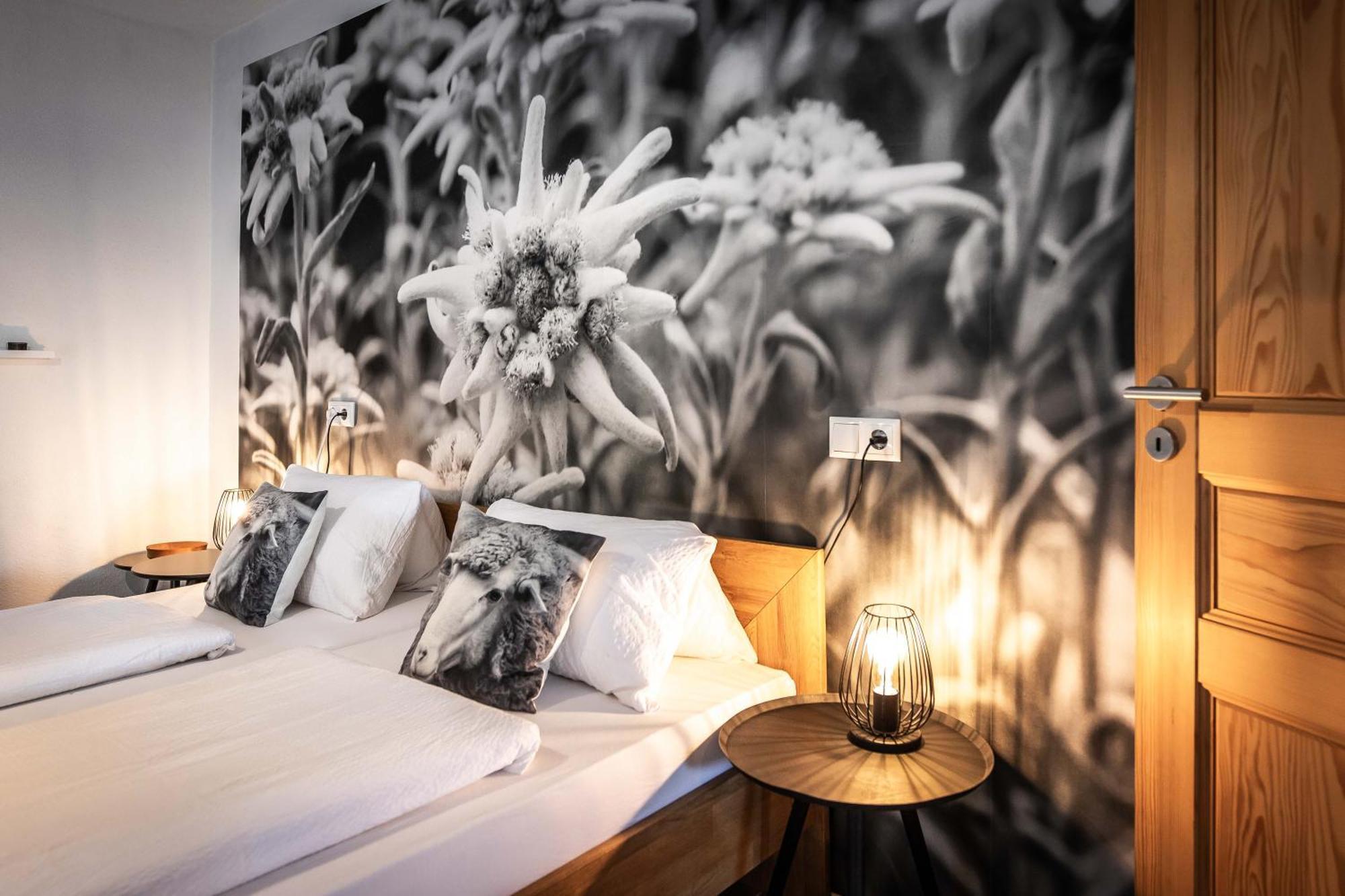 Alpinside Appartements ハイリゲンブルート エクステリア 写真
